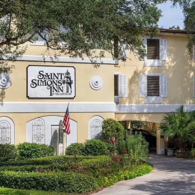 Saint Simons Inn by the Lighthouse Hotels near St Simons Island