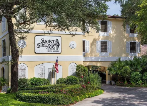 Saint Simons Inn by the Lighthouse Hotels in Saint Simons Island