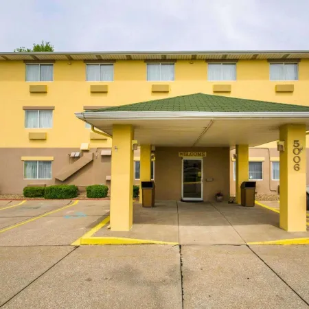 Quality Inn Evansville Eastland Area