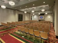 Hampton Inn & Suites Raleigh/Crabtree Valley Hotel di House Creek