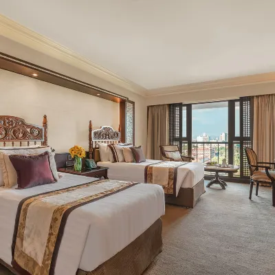 The Manila Hotel Отели рядом с достопримечательностью «Кафедральный собор Манилы»
