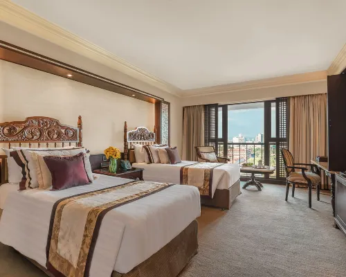 The Manila Hotel Отели рядом с достопримечательностью «Собор Манилы»