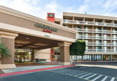 Courtyard Oxnard Ventura Hotels near Airport Self Storage