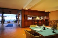 Whitsunday Terraces Resort Hotels in Airlie Beach