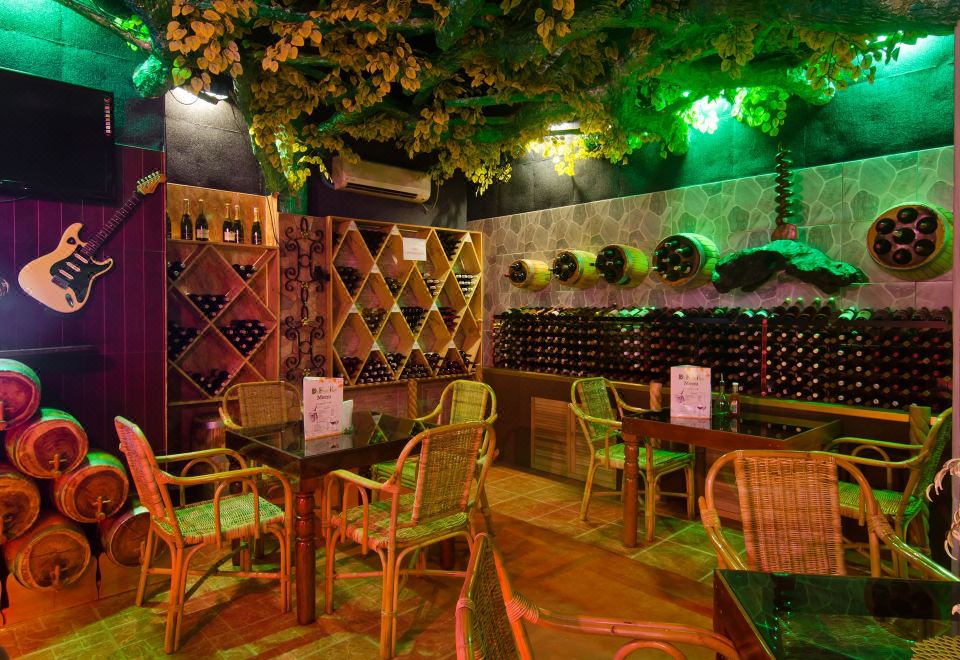 딥 포레스트 가든 호텔