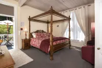 Sennen House Boutique Accommodation Hotels in Picton