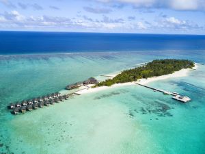 Summer Island Maldives Resort