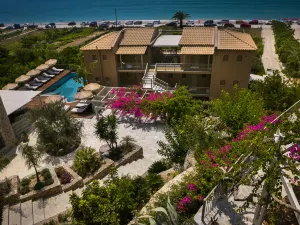 F Zeen Kefalonia