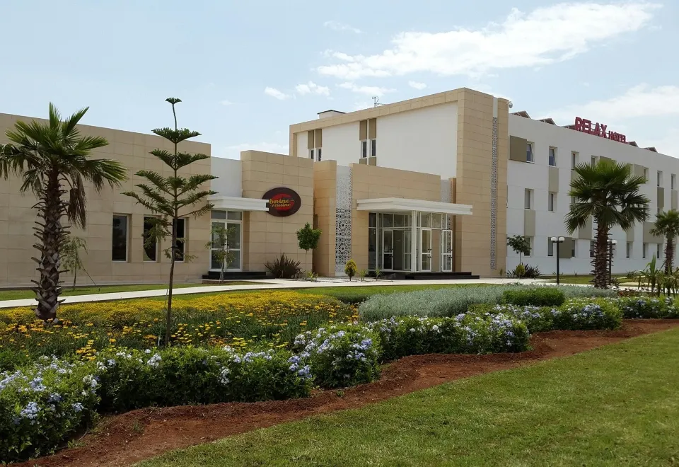 Hotel Afrah - Housity
