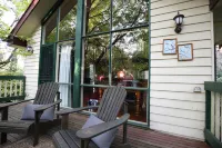 Cambridge Cottages Hotels in Kalorama