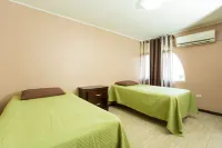 New Kingston CA Guest Apartment VI Hoteles cerca de Seville Great House and Heritage Park