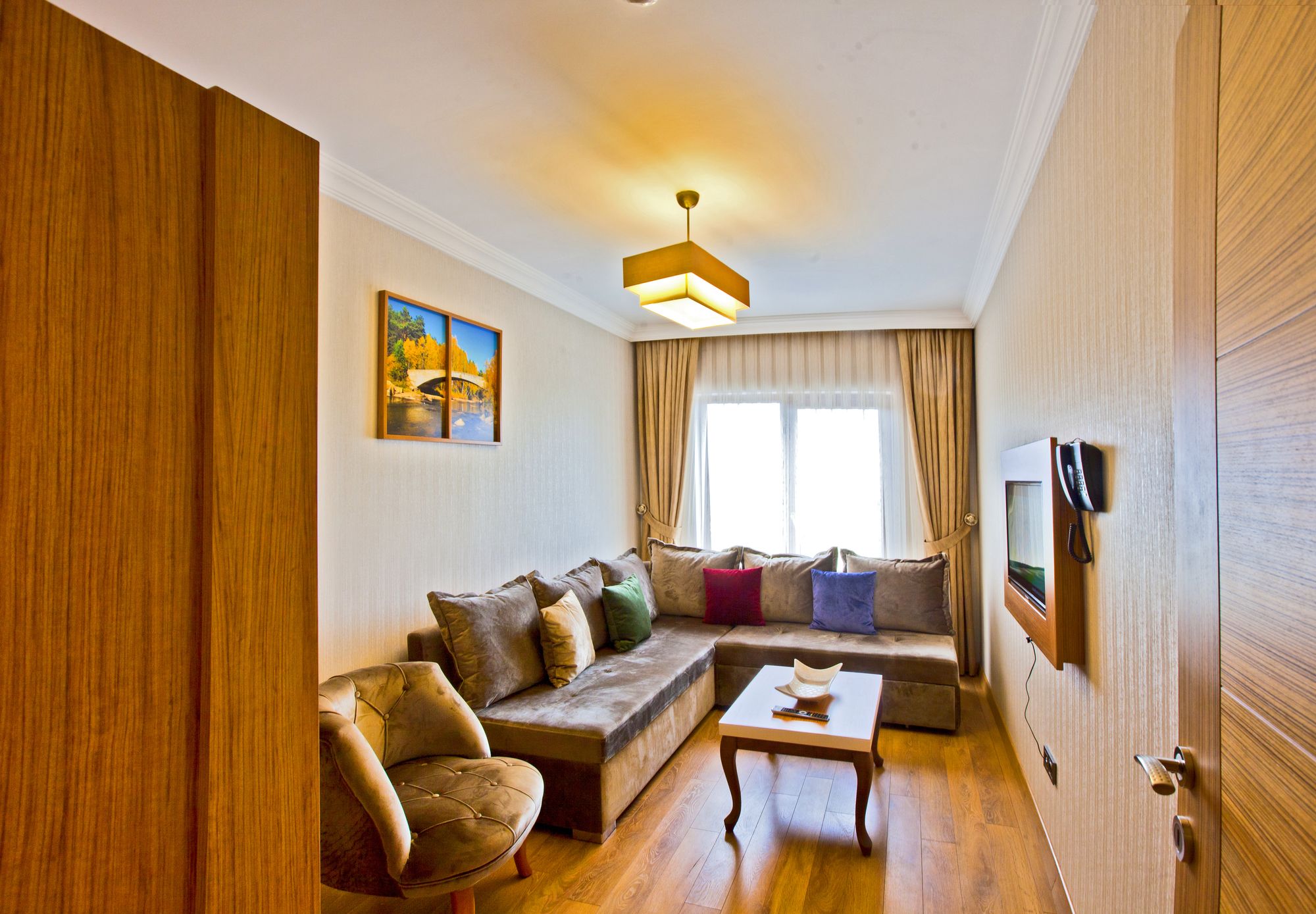 Panagia Suite Hotel