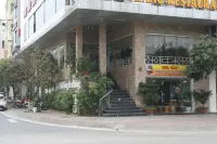 White Lotus Hotels near Cam Duong Stadium