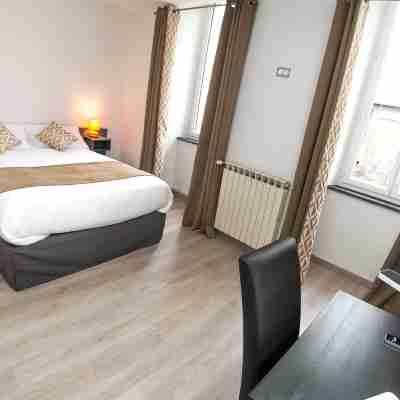Grand Hotel de France Rooms
