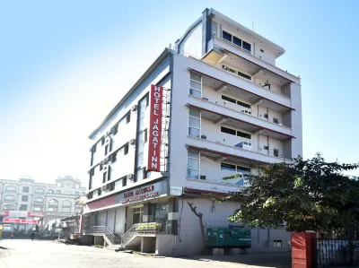 Hotel Jagat Inn Отели рядом с достопримечательностью «Парк Гуру Прасед Саксена»