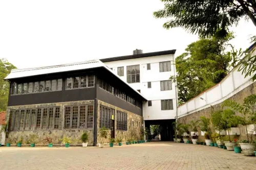 Riverside Inn Hotel