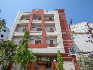 OYO 13550 Hotel Pushpa Grand