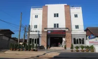 Vangvieng Rock Backpacker Rooftop Hostel