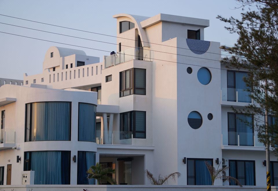 [선 팜 B&B의 현대적인 객실 인테리어 이미지]