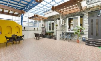 N22 Hostel - Ocean Tale