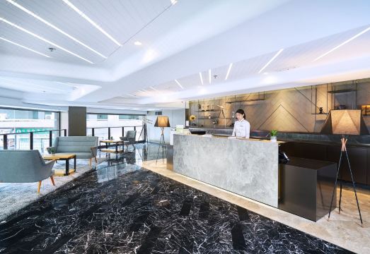 2. 호텔 이즈 추엔..