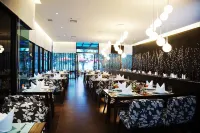 The Sez Hotel Bangsaen - 2-Star