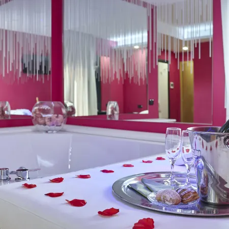 Sweet Central Hotel