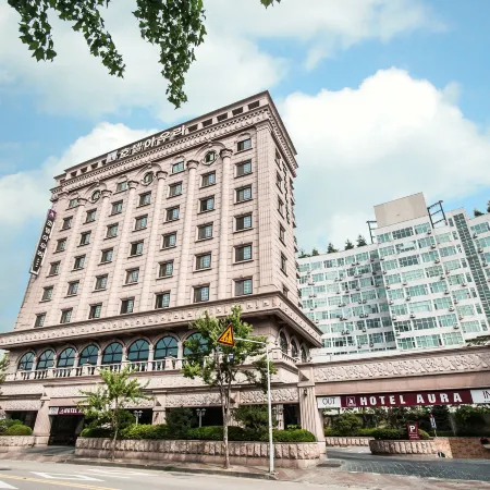 Aura Tourist Hotel