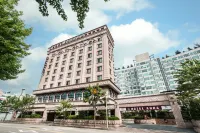 Aura Tourist Hotel - parking