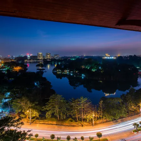 Chatrium Hotel Royal Lake Yangon
