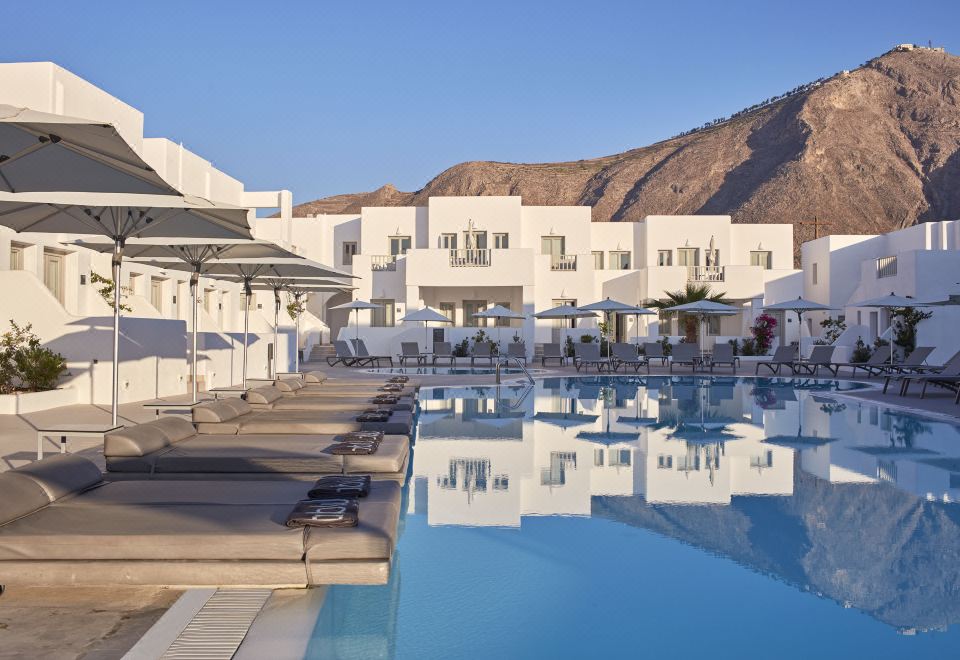 Aqua Blue Beach Hotel - Évaluations de l'hôtel 5 étoiles à Santorin