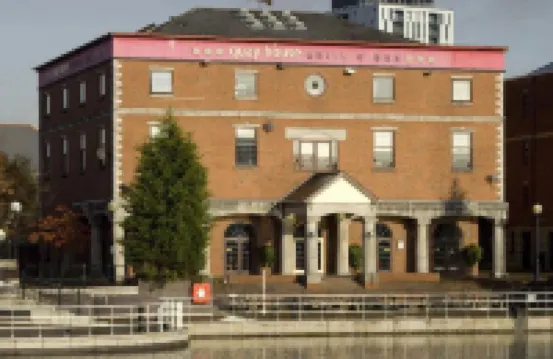 Manchester Salford Quays Hotels near Manchester United Museum & Stadium Tour