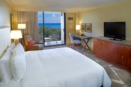 Hilton Hawaiian Village Waikiki Beach Resort