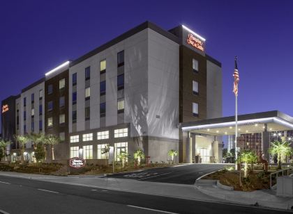 Hampton Inn & Suites Irvine/Orange County Airport