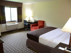 AmericInn by Wyndham West Burlington