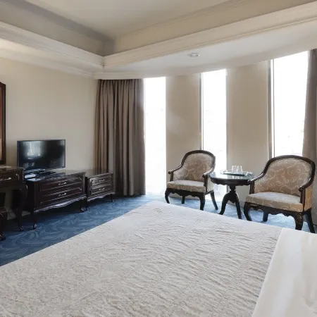 Forbes Hotel Отели рядом с достопримечательностью «Храм Паочуэ»
