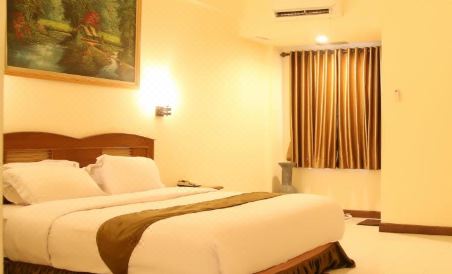 Candisari Hotel & Resto - Housity