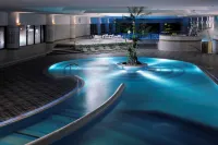 RIHGA Royal Hotel Osaka, Vignette Collection - ที่มีสระว่ายน้ำ