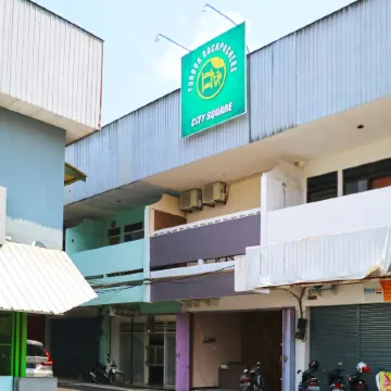 Pondok Backpacker City Square