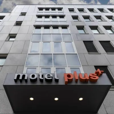 Motel Plus Berlin Hotels near Mariendorf