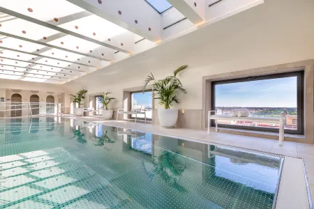 Barceló Torre de Madrid Отели рядом со станцией Madrid-Atocha Cercanías