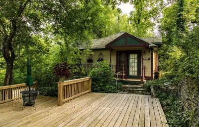 Hidden Springs Bed and Breakfast Hotels in Eureka Springs