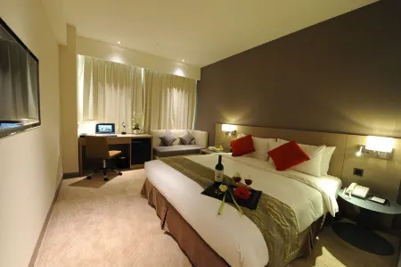 Kaohsiung International Plaza Отели рядом с достопримечательностью «Cijin Island»