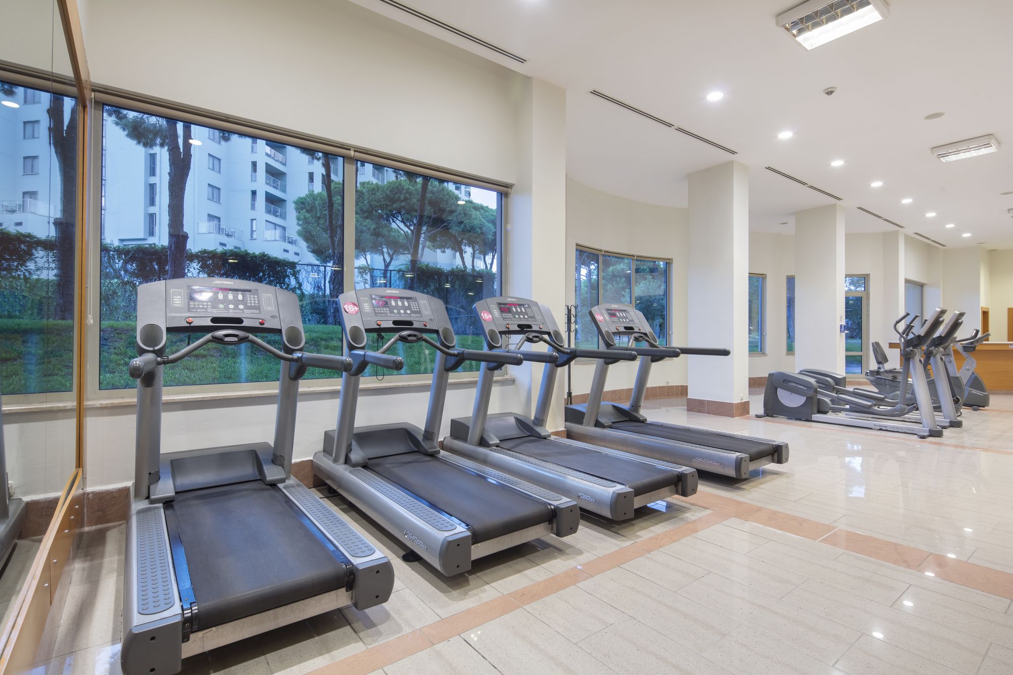 Maritim Pine Beach Resort Belek