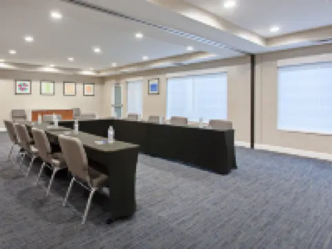 Holiday Inn Express & Suites CORONA by IHG Hotels in Corona