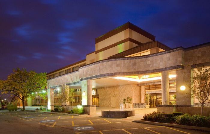 Holiday Inn & Suites CHICAGO NORTH SHORE (SKOKIE) by IHG