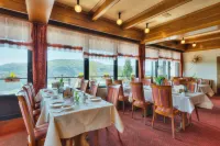 Waldhotel Sonnenberg Hotels in Mettendorf
