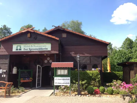Hotel & Restaurant Zur Spreewälderin Отели в г. Даме-Шпревальд