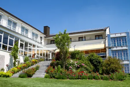 Parkhotel Donauwörth Отели в г. Дайтинг