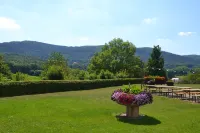 Hotel & Restaurant Bergfried Hotels in der Nähe von Thüringer Bauernhäuser